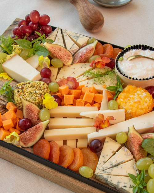 Cheese & Fresh fruits Platter