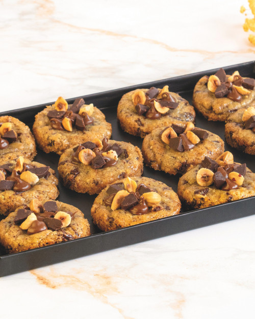 Dark Chocolate & Hazelnut Cookies – 12 pieces